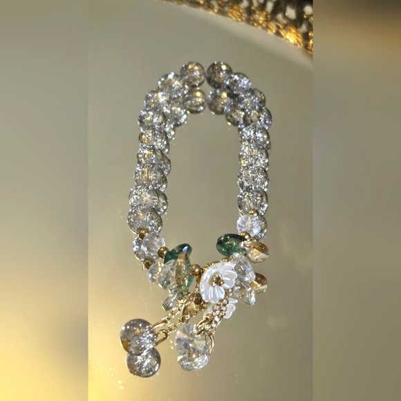 Glass Beaded Flower Bracelet - Picture 3 of 12